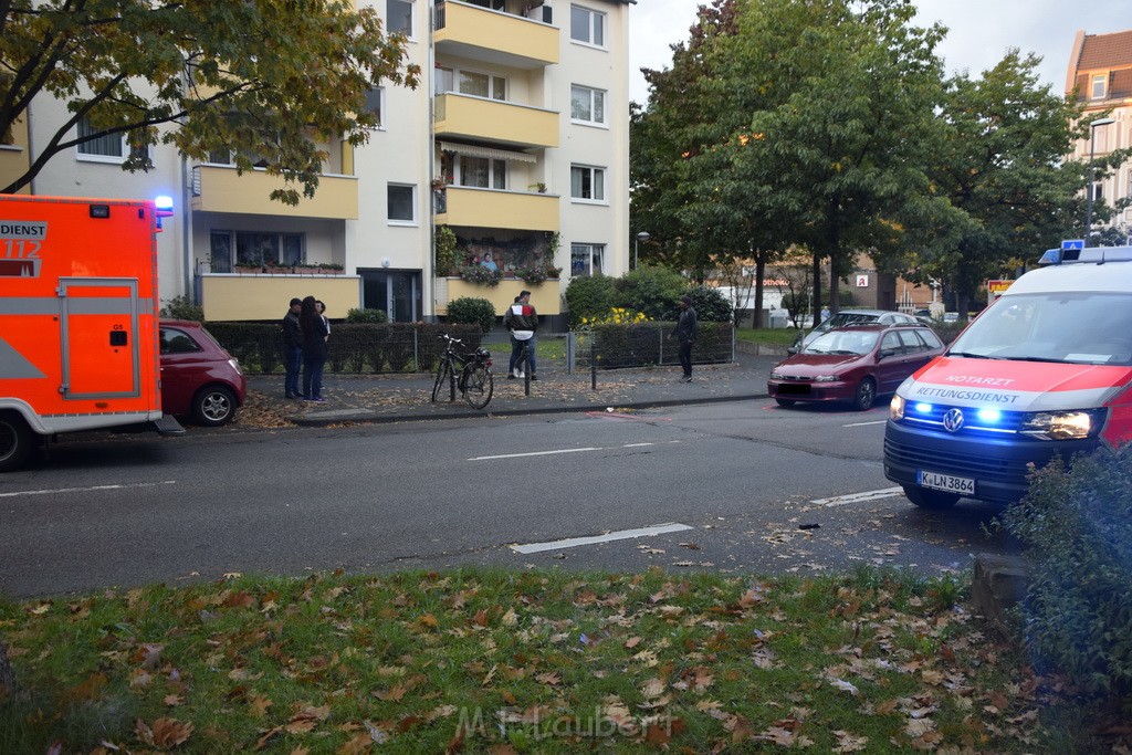 VU Rad Pkw Koeln Buchheim Herlerstr P19.JPG - Miklos Laubert